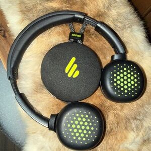 Edifier Bundle - MP100 Plus Portable Bluetooth Speaker + Edifer WH500